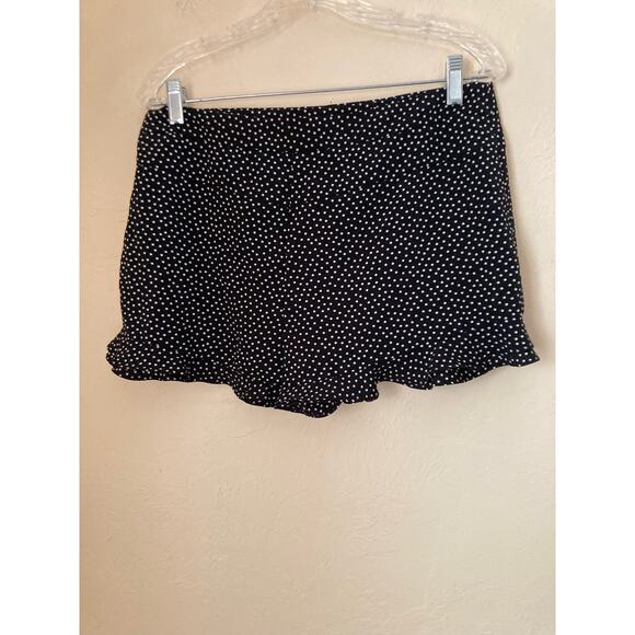 Zara Trafaluc Women's Shorts Size L Black White Polka Dot NWT - Picture 3 of 6
